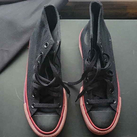 Converse Black and Pink High-Top Sneakers - Picture 2 of 6